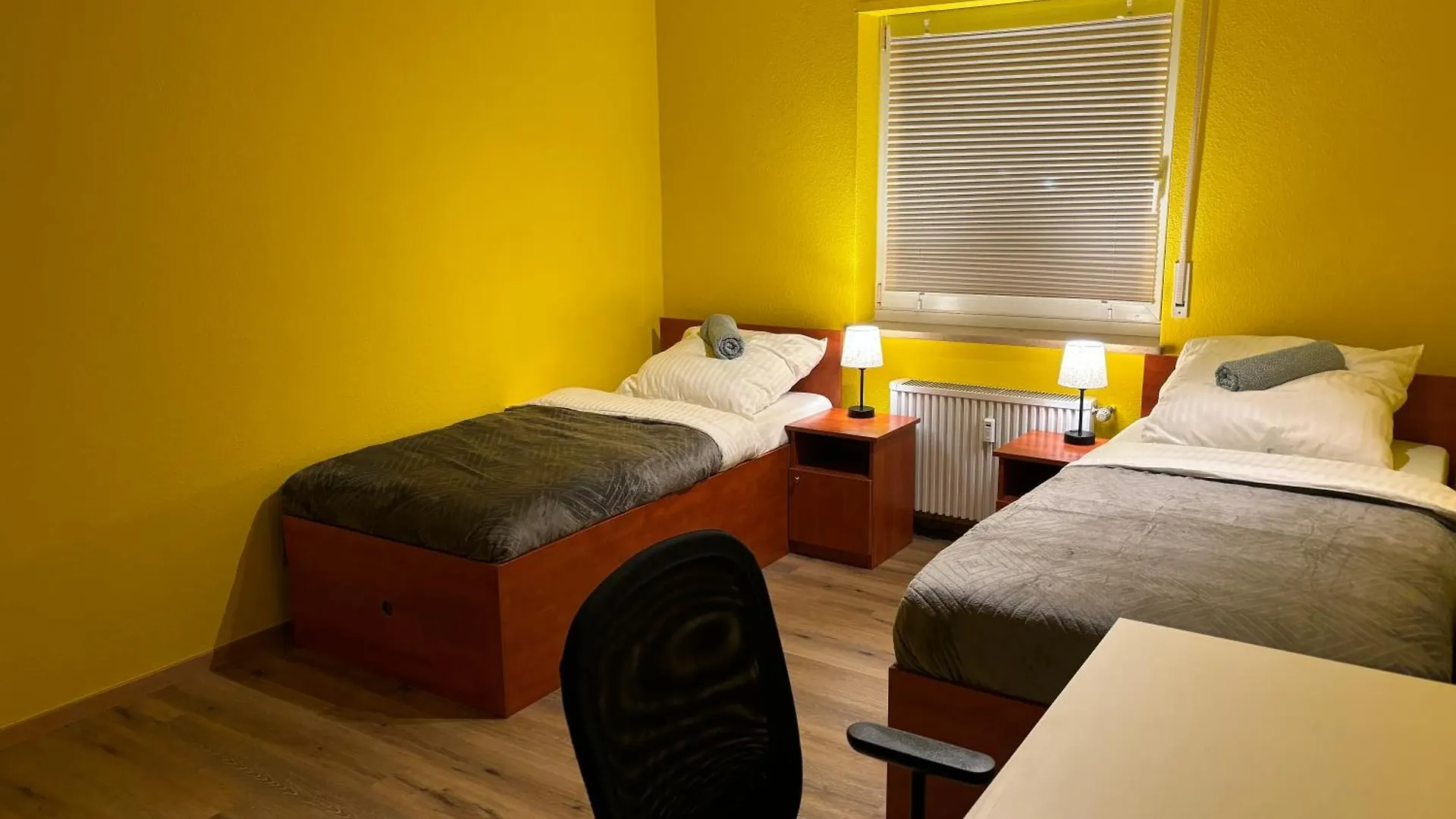 Apartamento Hive - 3 Zw In Ansbach Inkl Tv Und Grosse Balkon 0*,  Alemania